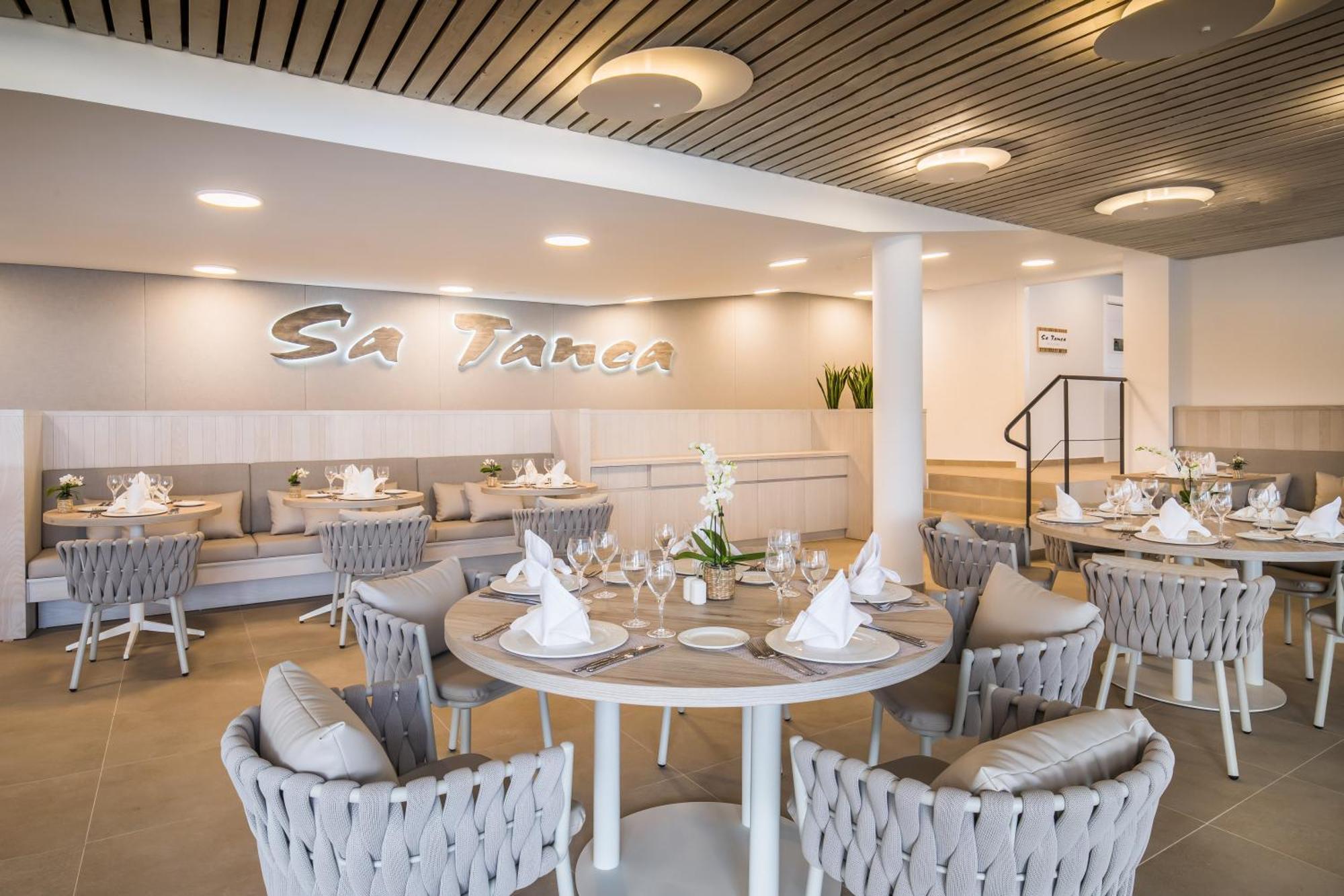 Hotel Barcelo Nura Sant Lluís Esterno foto